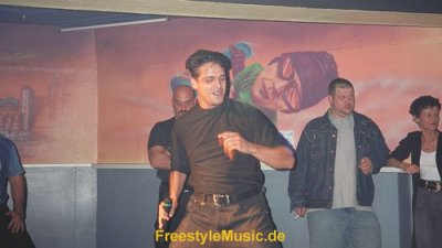 Eine von Johnny's spektakulären Tanzeinlagen 
