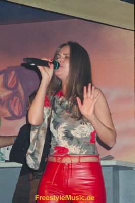 Die süsse Ximena folgte danach mit ihrem Song "I Wanna Dance With Somebody" 