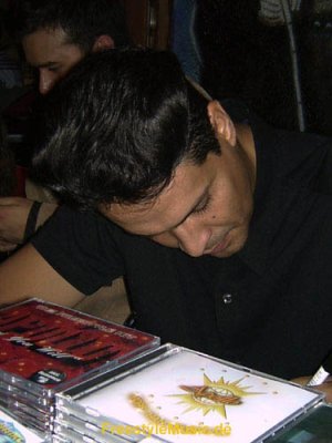 Johnny signiert CDs