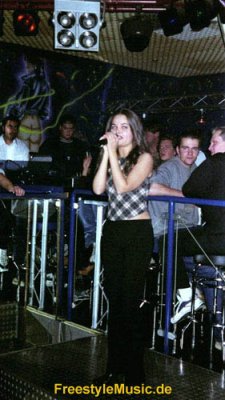 Ximena mit "I Wanna Dance With Somebody"