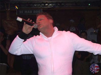 The Officer mit vollem Einsatz