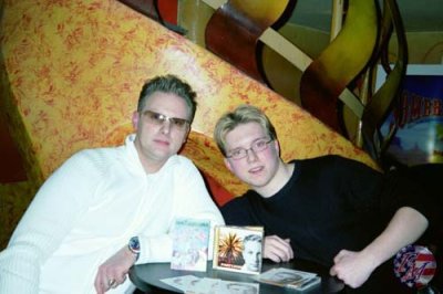 The Officer und Cyberjumper
