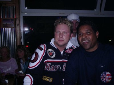 The Officer und Stevie B.