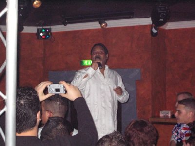 Stevie B. bot eine Wahnsinss-Show